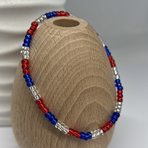 STRETCH Beaded Anklet Red White & Blue - Picture 2 of 9